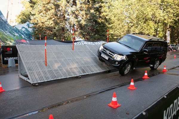 Контраварийное вождение в Муроме. Ultra Подарки. Купить уроки контраварийного вождения в Муроме. Научитесь водить машину в любых условиях! Сервис UltraPodarki.ru 8 800 505 95 30. Контраварийное вождение Муром, контраварийное вождение, экстремальное вождение Муром, экстремальное вождение, обучение вождению Муром, обучение вождению, вождение Муром, вождение,  курс вождения Муром, курс вождения, курсы экстремальное вождения Муром, курсы экстремального вождения, обучение в автошколе Муром, обучение в автошколе