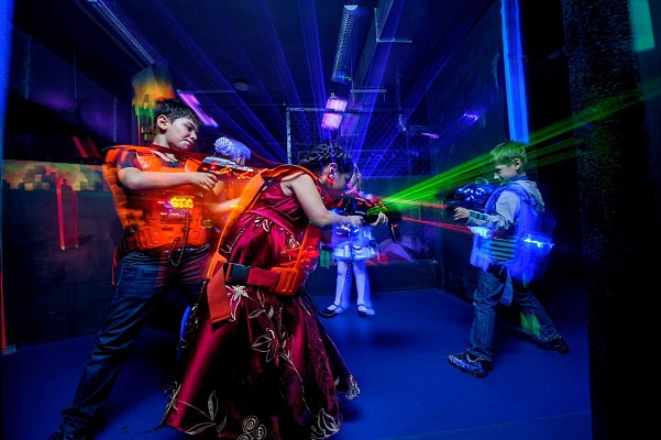 Игра в лазертаг в Муроме. Сервис Ultra Подарки. Купить лазертаг в городе Муромf. Попробуйте лазерный пейнтбол в лазертаг клубе. Цены на лазертаг. Сервис: UltraPodarki.ru 8 800 505 95 30. Лазертаг в Муроме, купить лазертаг Муром, лазертаг, купить лазертаг, лазерный пейнтбол Муром, лазертаг для детей Муром, лазертаг клуб, лазертаг клуб Муром