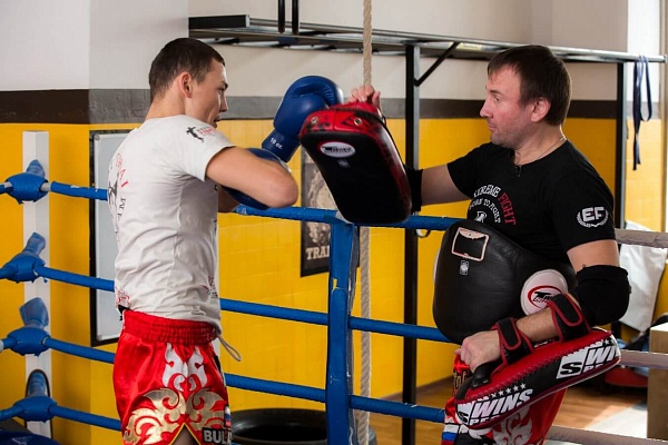 Купить занятие тайским боксом в Муроме. Сервис Ultra Подарки. Хотите взять уроки Муай Тай в клубе тайского бокса? Купите сертификат на занятие тайским боксом в Муроме. Сервис UltraPodarki.ru 8 800 505 95 30. Занятия тайским боксом, тайский бокс индивидуальные занятия, занятия тайским боксом в Муроме, тайский бокс цена, тайский бокс тренировка, тайский бокс клуб, тайский бокс клуб в Муроме, муай тай, уроки муай тай, сертификат на тайский бокс, Муай Тай Муром, Тайский бокс Муром, купить тайский бокс, купить муай тай, купить Тайский бокс Муром